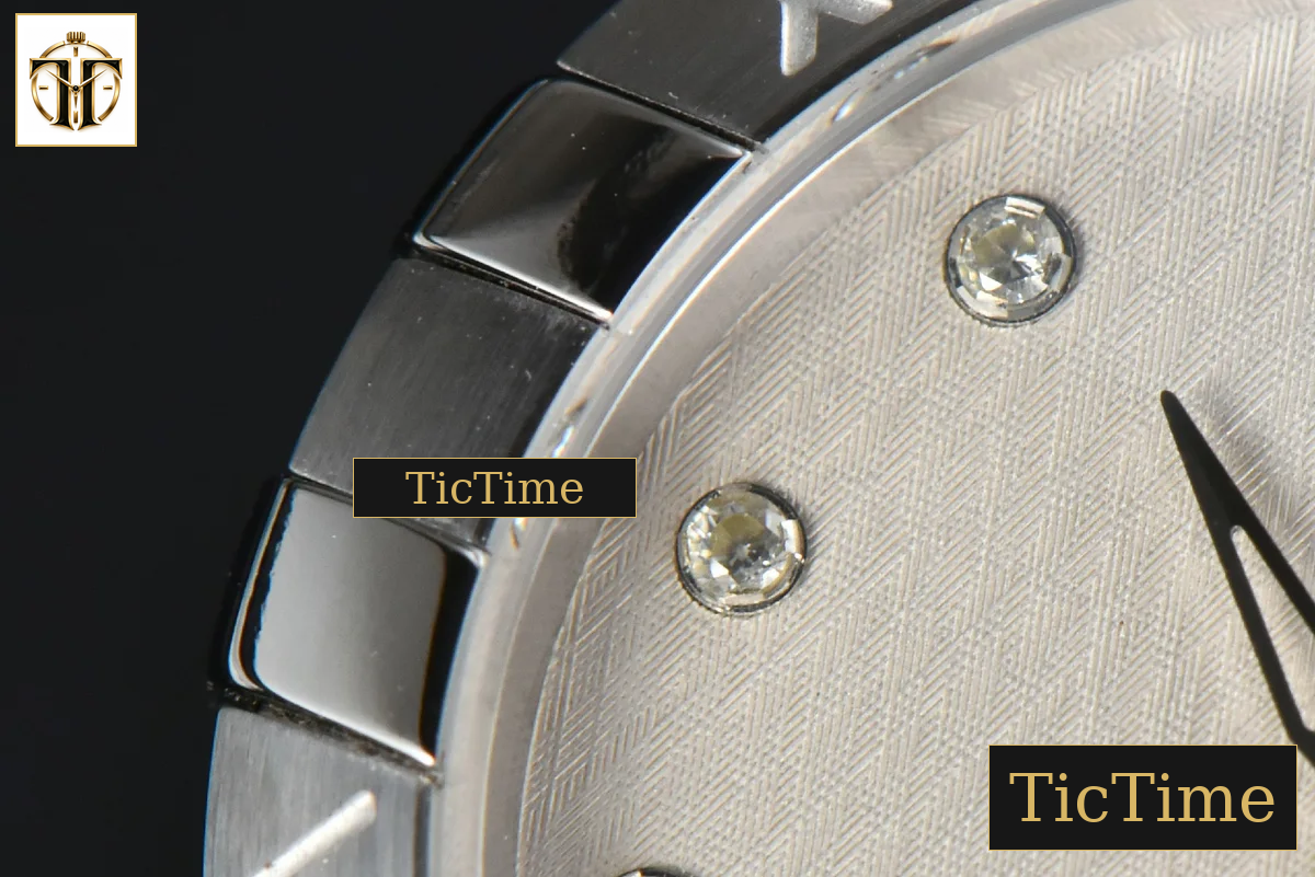 Constellation 29mm TWSF White Textured Dial SS Bracelet A8700 — foto 7