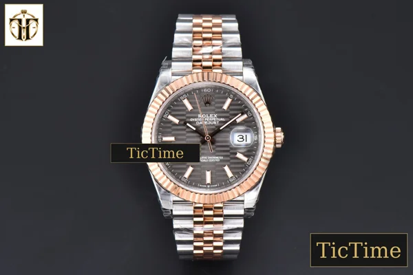 Foto frontal — DateJust 41mm VSF RG/SS Gray Motif Dial Lume Marker Jubilee VS3235