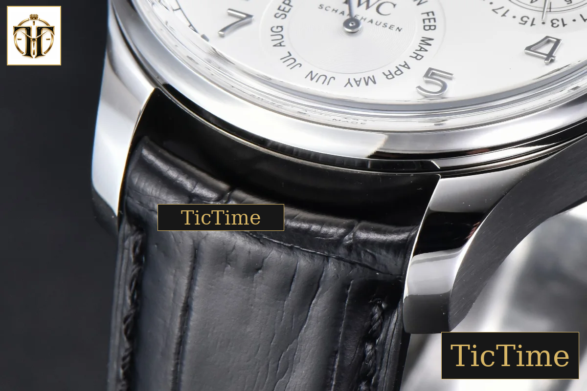 Portugieser Perpetual Calendar IW5033 42mm APSF SS White Dial Black Leather Strap A52610 — foto 11