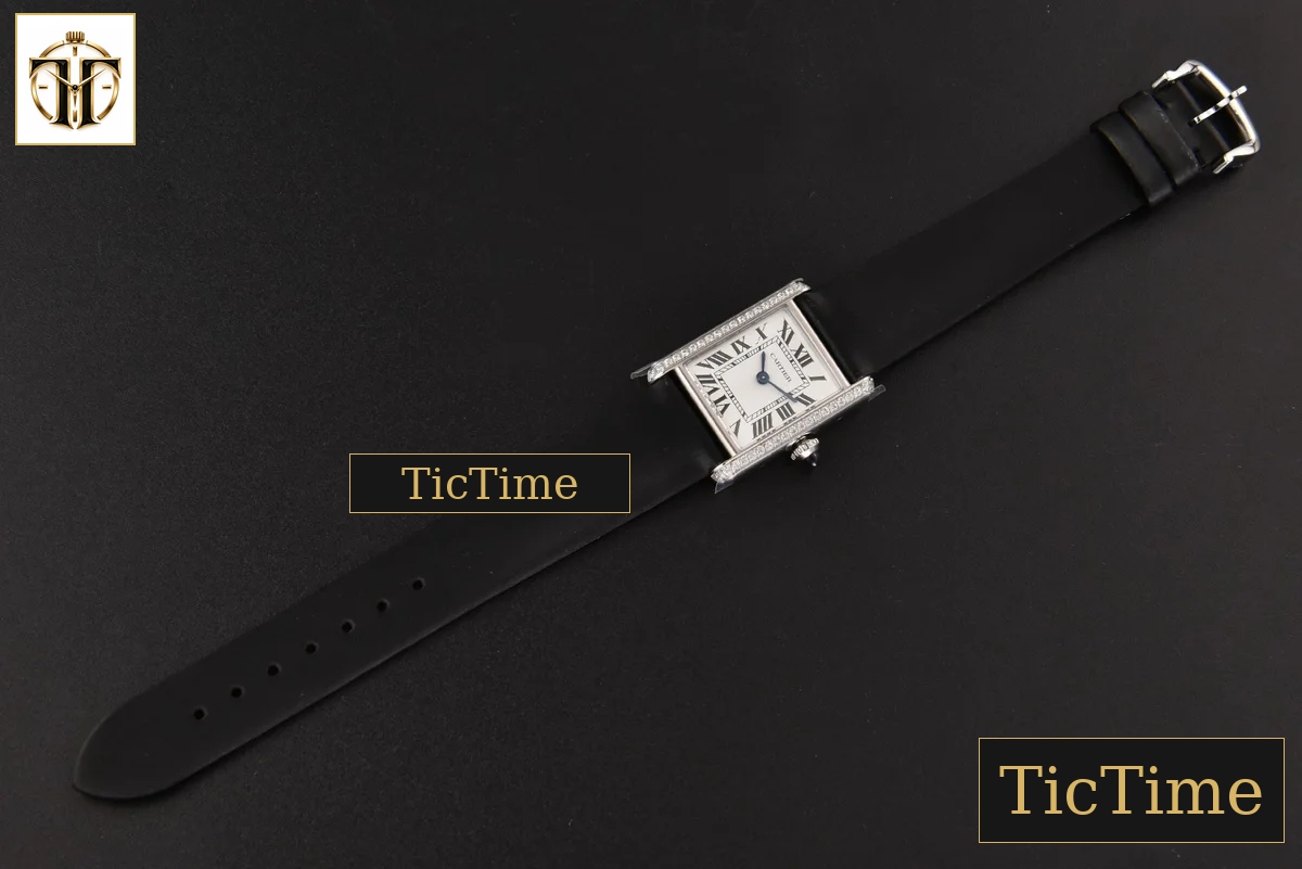 Tank Must Small 29.5×22mm K11F Diamond White Dial Black Smooth Strap Quartz — foto 25
