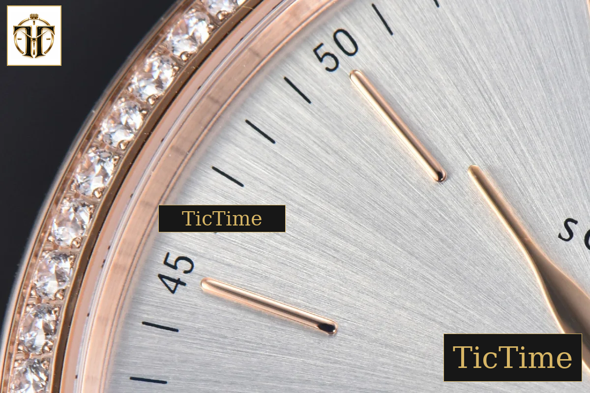 Portofino 40mm V7F RG Diamond Silver Dial RG Marker Brown Leather Strap A2892 — foto 6