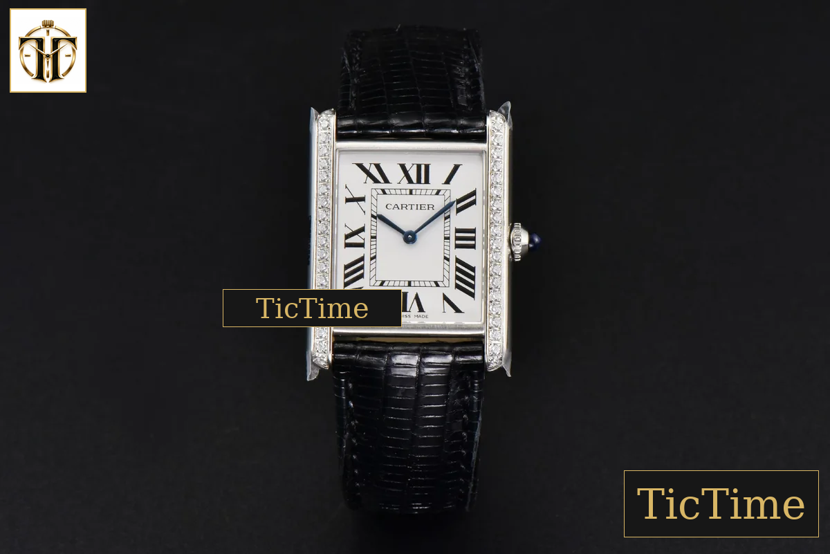 Tank Must Large 33.7×25.5mm K11F Diamond White Dial Black Croc Strap Quartz — foto 3
