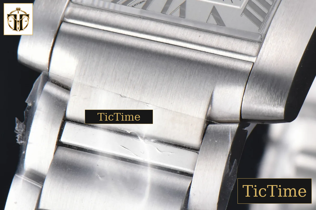 Tank Francaise Medium 32mmx 27mm K11F SS Bracelet Quartz — foto 9
