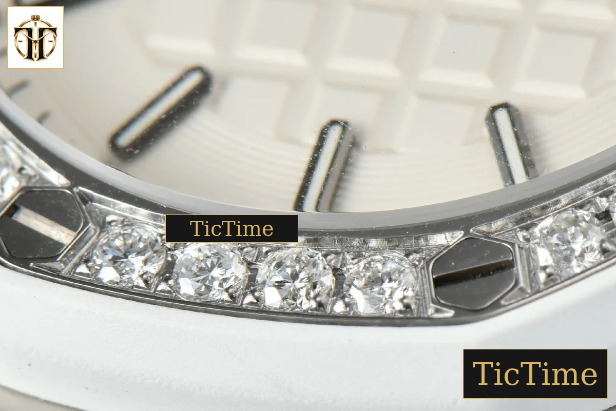 Royal Oak Offshore Ladies 33mm RXWF SS Moissanite White Dial Diamonds Bezel White Rubber Strap Swiss Quartz — foto 11