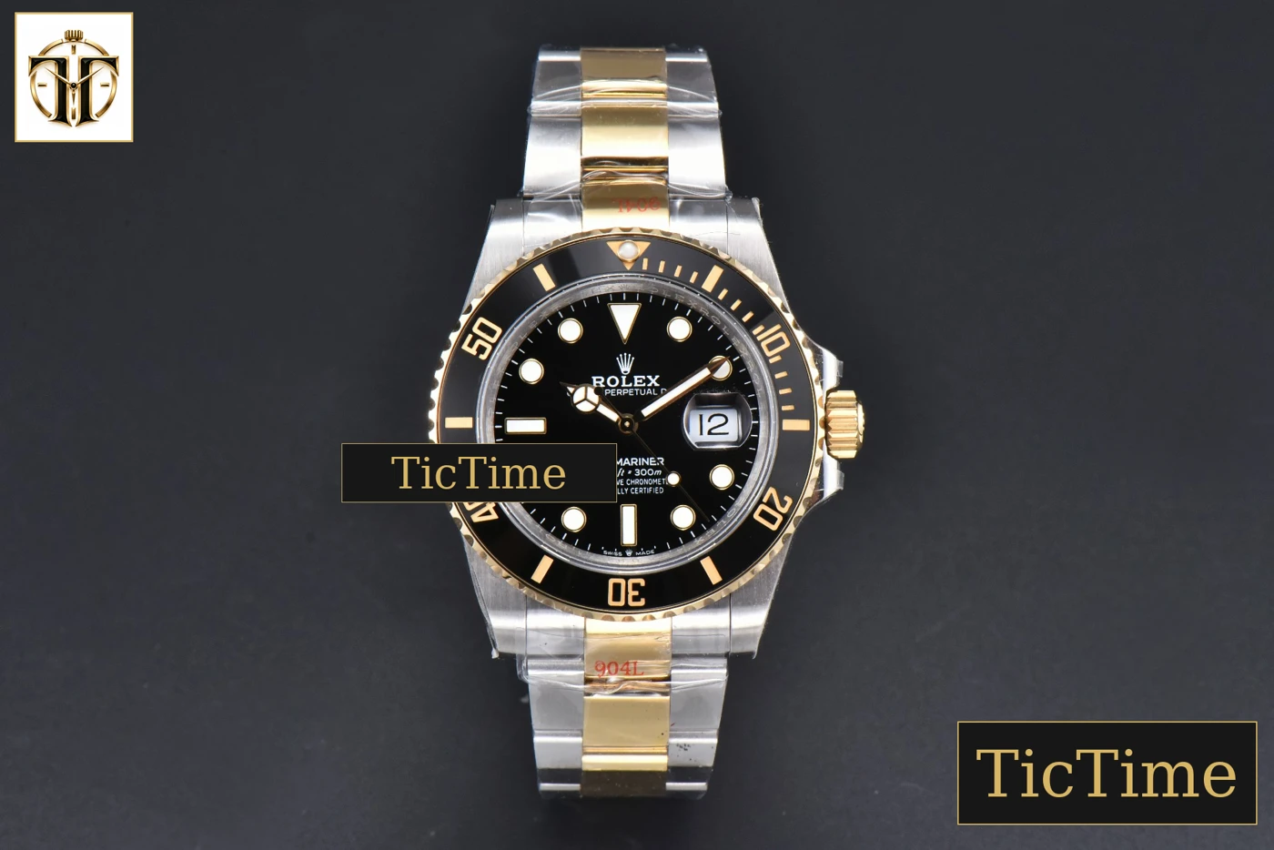 Vista frontal — Submariner LN 126613 41mm GMF YG/SS Black Dial SS Bracelet VR3235
