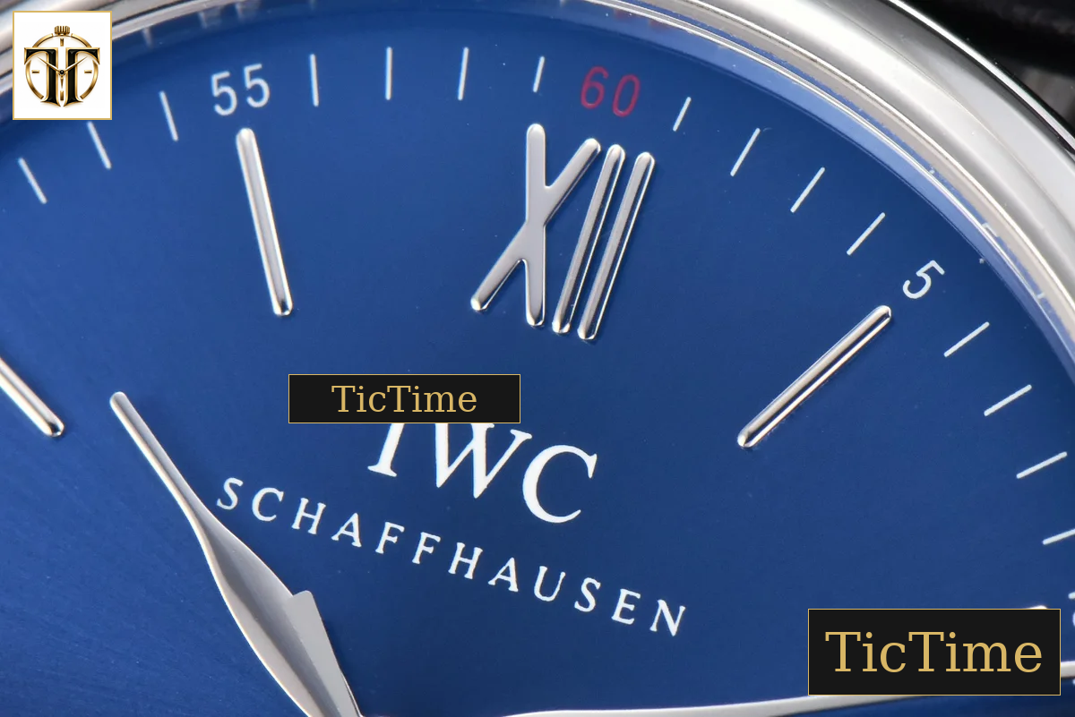 Portofino 40mm V7F Blue Dial Silver Hands Black Leather Strap A2892 — foto 5