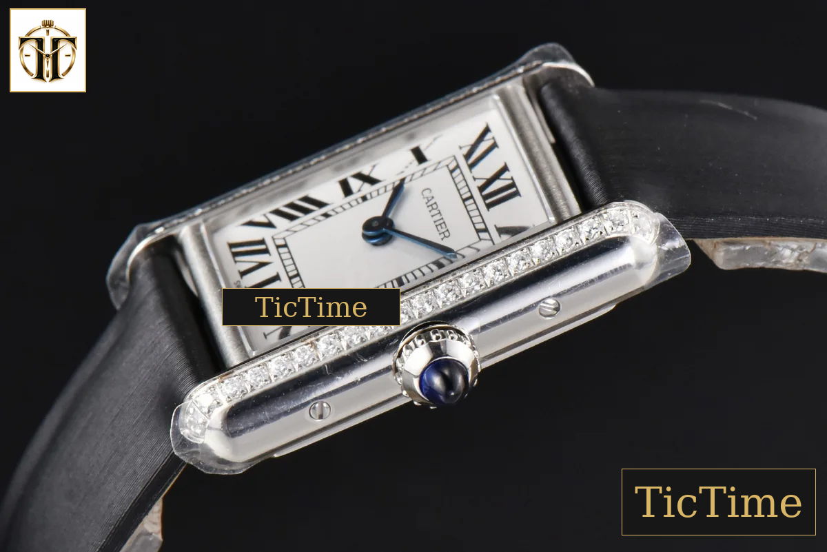 Tank Must Small 29.5×22mm K11F Diamond White Dial Black Smooth Strap Quartz — foto 9