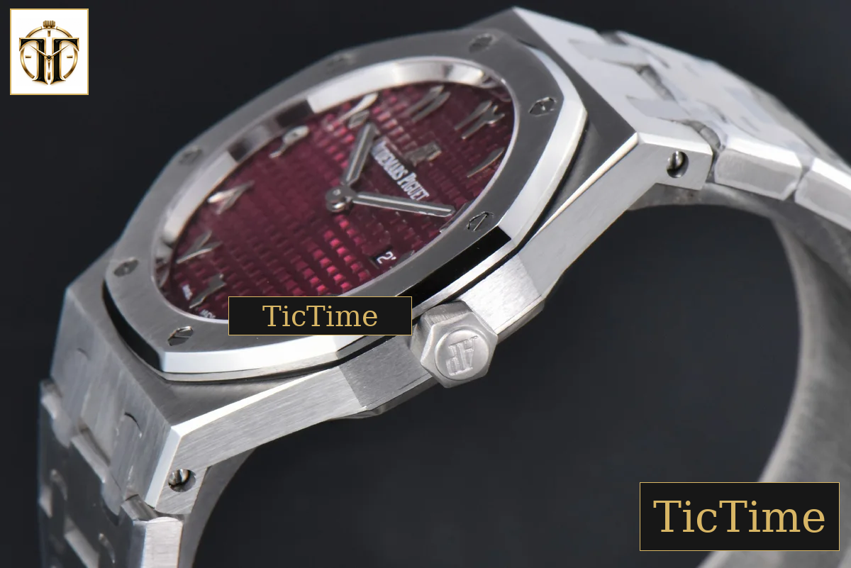 Royal Oak Ladies 67650ST 33mm ZF SS Red Arabic Dial SS Bracelet Quartz — foto 11