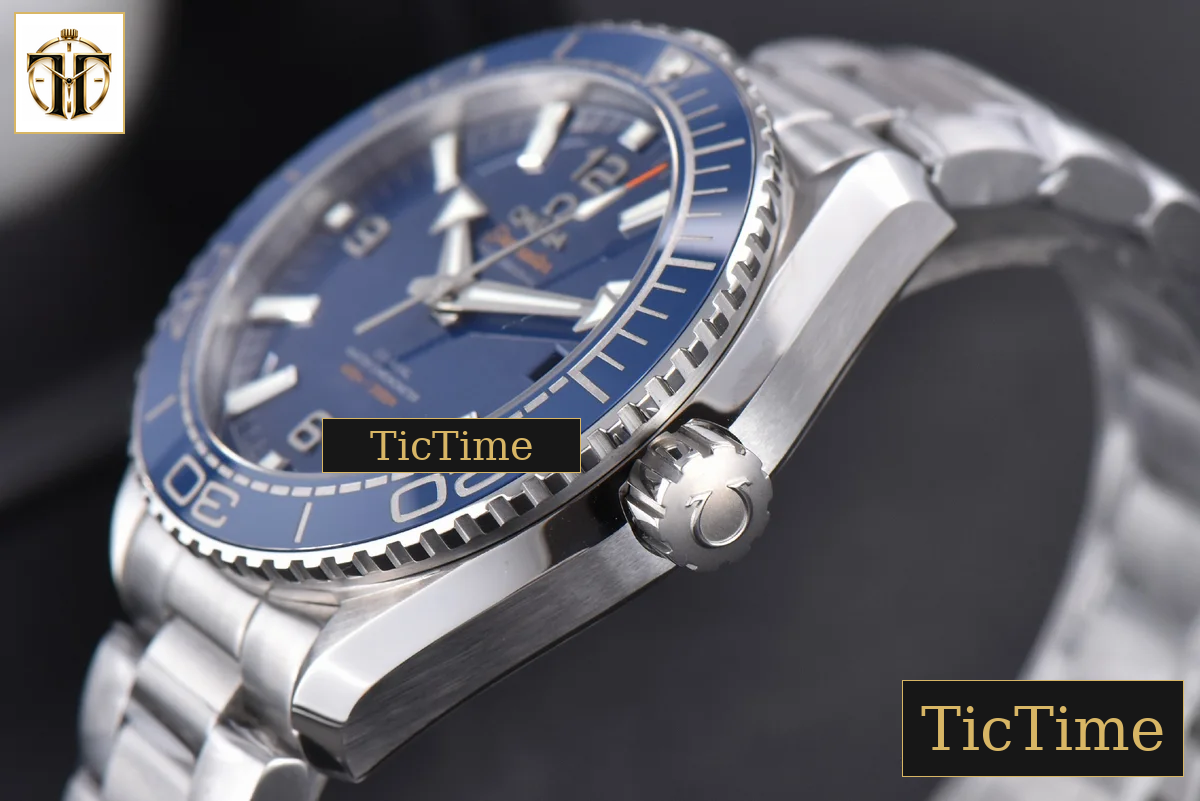 Planet Ocean 600m 43.5mm VSF Blue Dial SS Bracelet A8906 — foto 11