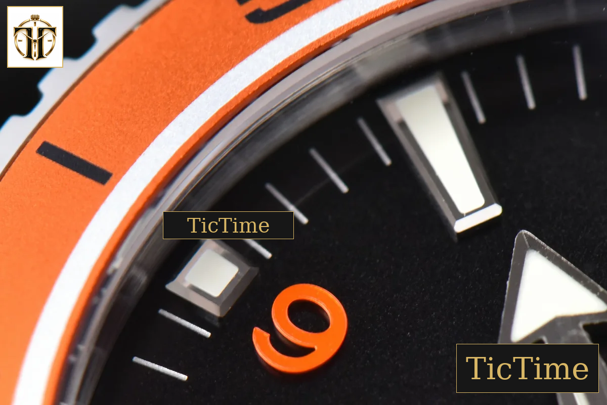 Planet Ocean 600m 42mm VSF Black Dial Orange Bezel SS Bracelet A8500 — foto 8