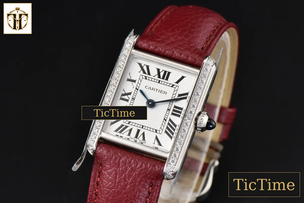 Tank Must Small 29.5×22mm K11F Diamond White Dial Red Litchi Grained Strap Quartz — foto 4