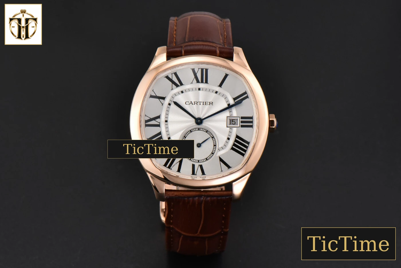 Vista frontal — Drive De Cartier 40mm APSF RG White Dial Brown Leather Strap A23J