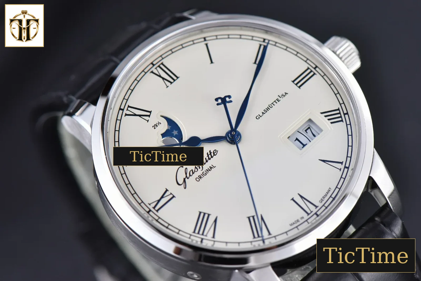 Excellence Panorama Date Moonphase 40mm V9F SS White Dial Black Leather Strap A100 — foto 10