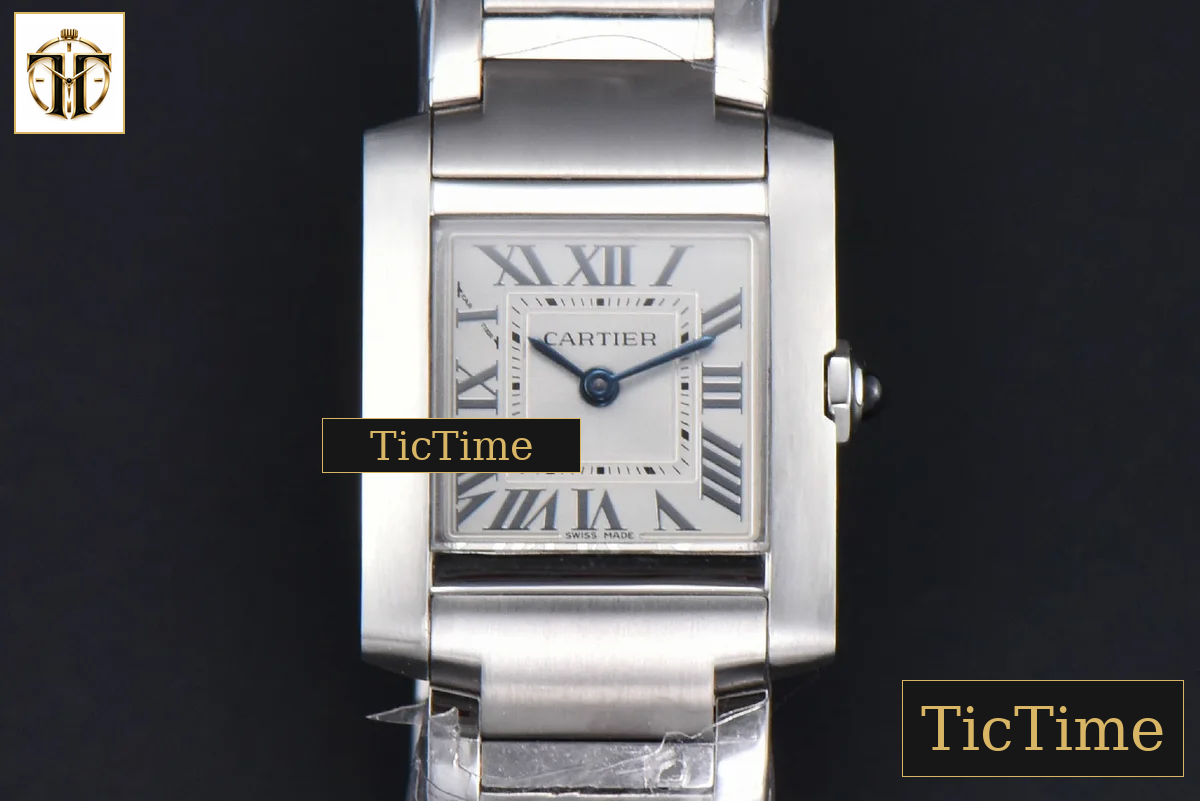 Tank Francaise Small 25.7mmx 21.2mm K11F SS Bracelet Quartz — foto 2
