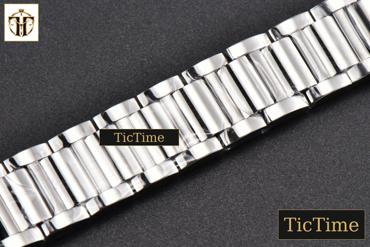 Tank Must Small 29.5mmx22mm K11F White Dial SS Bracelet Ronda Quartz — foto 23