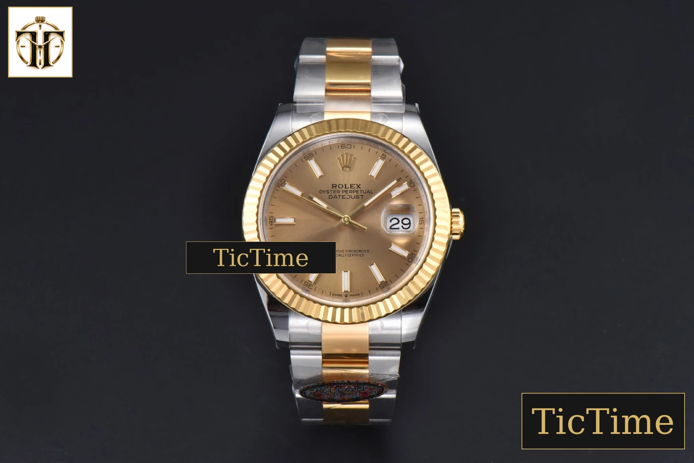 Vista frontal — DateJust 126333 41mm Clean Factory YG/SS YG Dial Oyster Bracelet VR3235