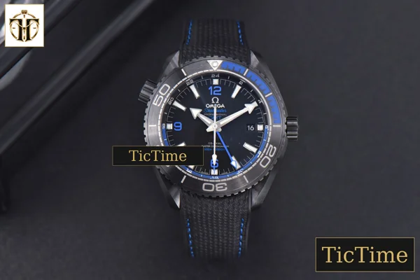 Foto frontal — Planet Ocean 600m Deep 45.5mm VSF Black Ceramic Black/Blue Dial Black Rubber Strap A8906