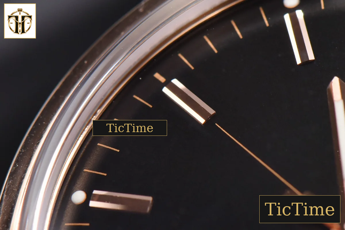 Transocean Day & Date 43mm V7F RG Black Dial Black Leather Strap CA145 — foto 9