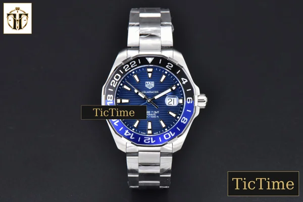 Foto frontal — Aquaracer Calibre 5 GMT 43mm OF Blue/Black Bezel Blue Dial SS Bracelet SW200