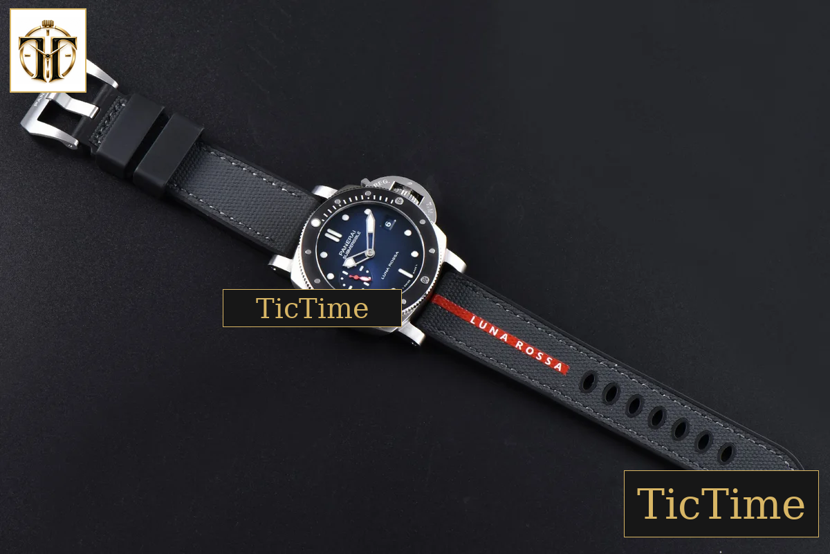 Submersible Luna Rossa PAM1565 42mm VSF Blue Dial Gummy Strap P900 — foto 30