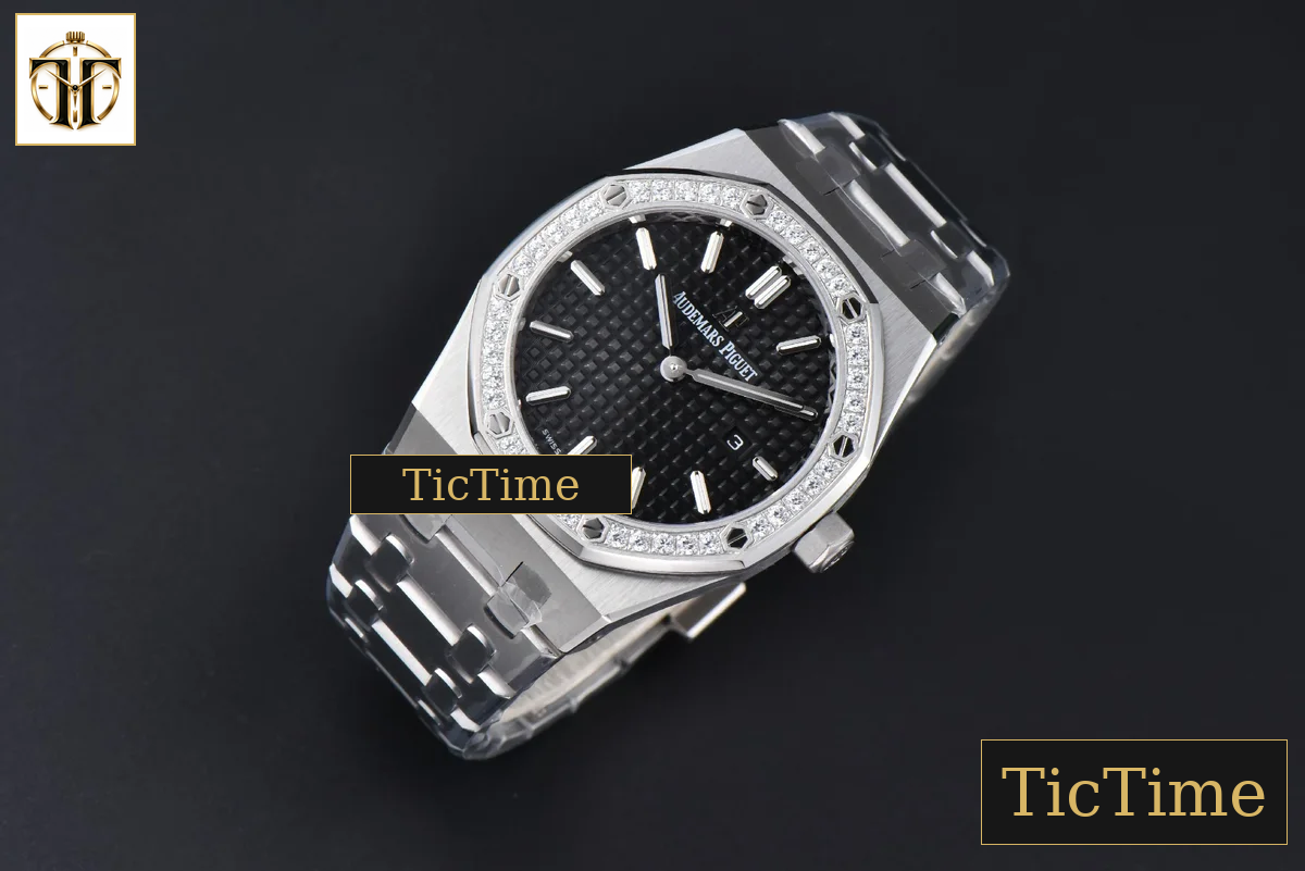 Royal Oak Ladies 67651ST 33mm ZF SS Diamond Black Dial SS Bracelet Quartz — foto 4