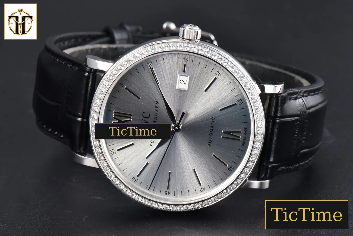 Portofino 40mm V7F Diamond Silver Dial Black Leather Strap A2892 — foto 13