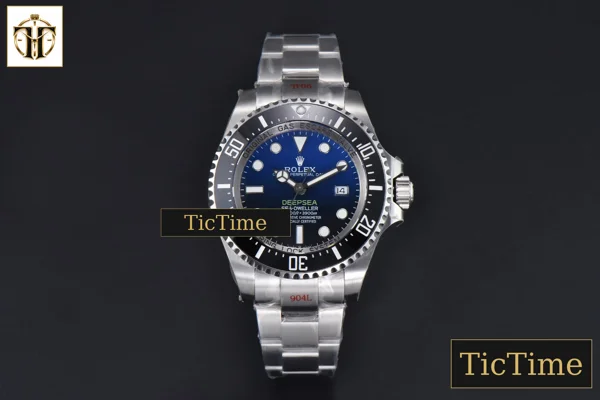 Foto frontal — DeepSea Dweller 126660 44mm GMF SS Gradient Blue Dial SS Bracelet VR3235