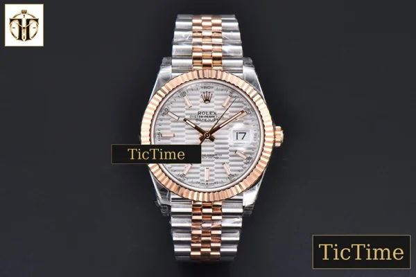 Foto frontal — DateJust 41mm VSF RG/SS Silver Motif Dial Lume Marker Jubilee VS3235