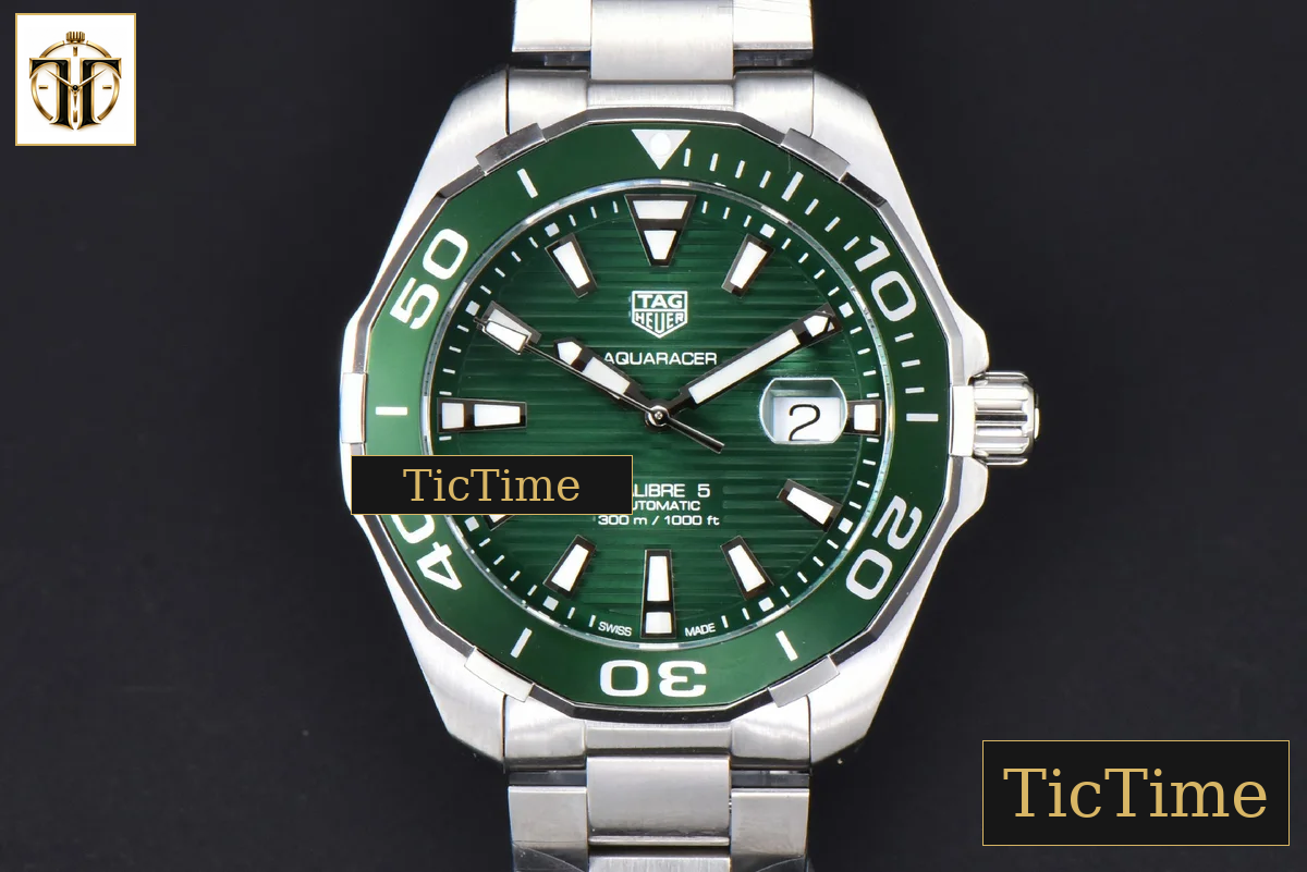 Aquaracer Calibre 5 43mm OF Green Dial Green Bezel SS Bracelet Swiss SW200 — foto 2