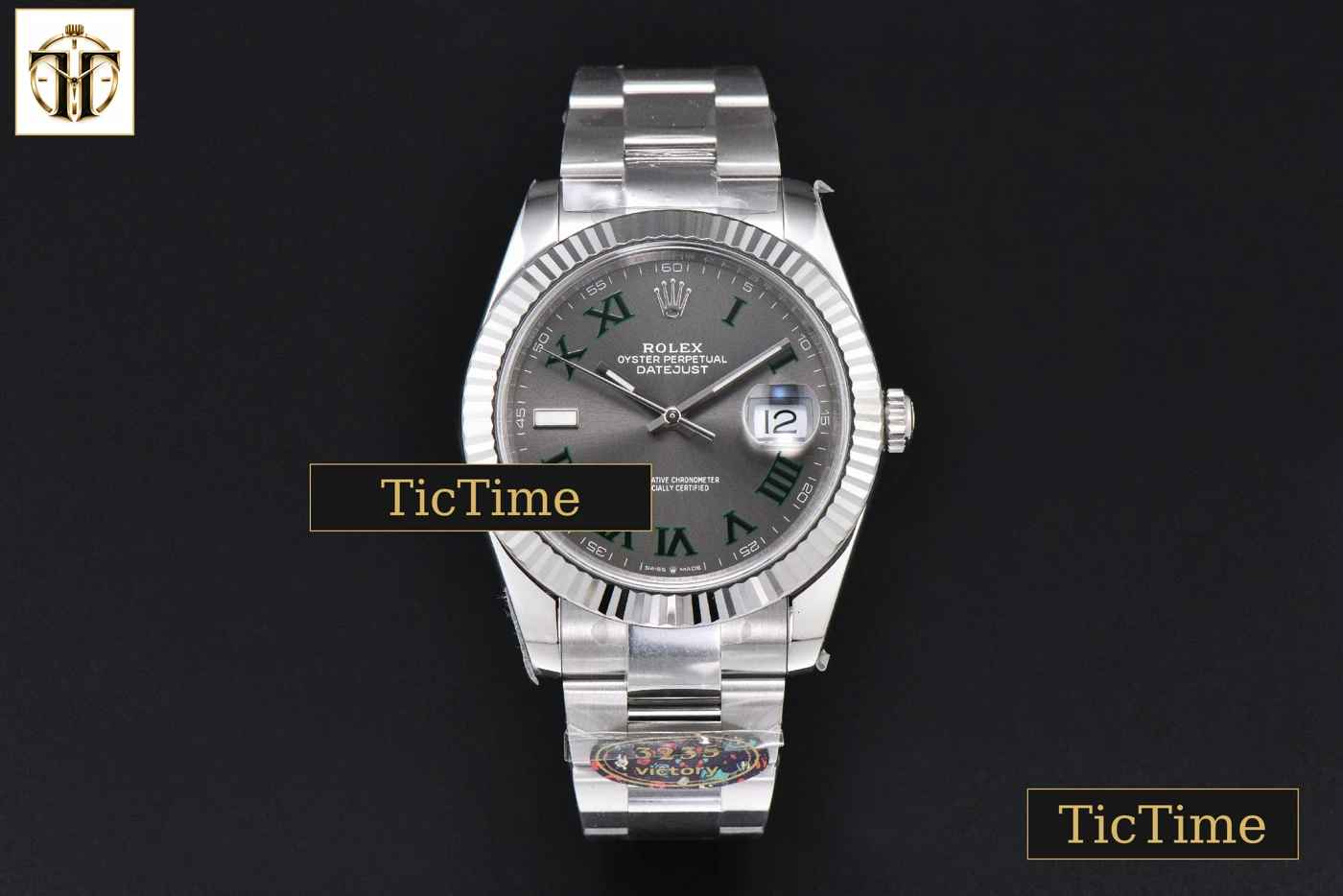 Vista frontal — DateJust Wimbledon 126334 41mm VF Gray Dial Green Roma Marker Oyster Bracelet DD3235