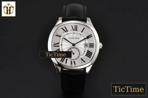 Foto frontal — Drive de Cartier 40mm APSF White Dial Black Leather Strap A23J