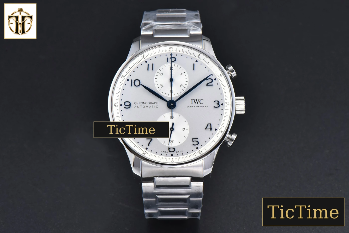 Vista frontal — Portuguese Chrono IW371617 ZF White Dial Blue Markers Visible Case SS Bracelet A7750
