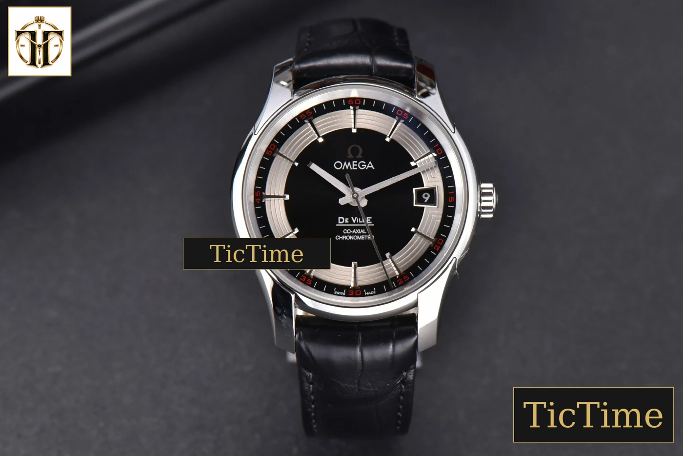 Vista frontal — De Ville Hour Vision 41mm VSF Black/Silver Dial Black Croco Strap A8500