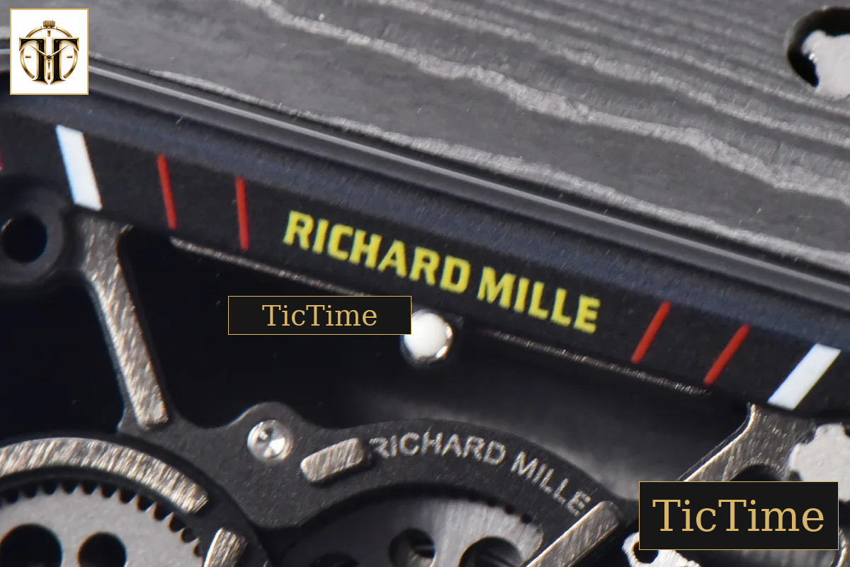 RM035-02 42mm T+F Black Forged Carbon Skeleton Dial Red Crown Red Rubber Strap RMUL2 — foto 6