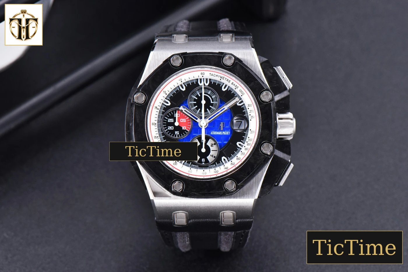 Vista frontal — Royal Oak Offshore Grand Prix Forge Carbon Parts 44mm JF Blue Dial Leather Strap V3 A3126