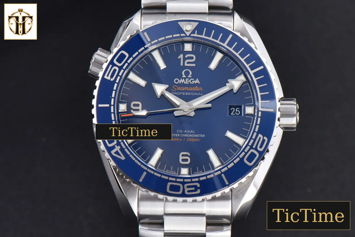 Planet Ocean 600m 43.5mm VSF Blue Dial SS Bracelet A8906 — foto 2