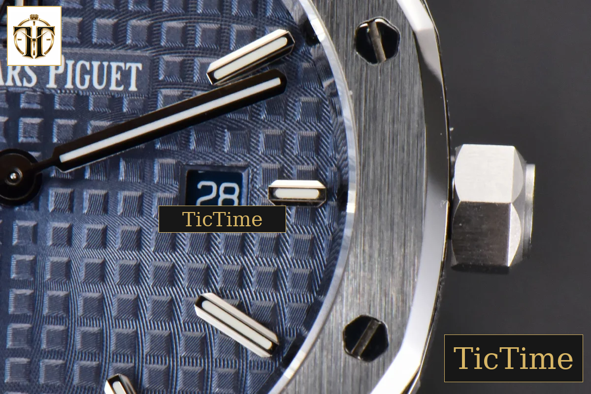Royal Oak Ladies 33mm 8F Blue Dial SS Bracelet Swiss Quartz — foto 10