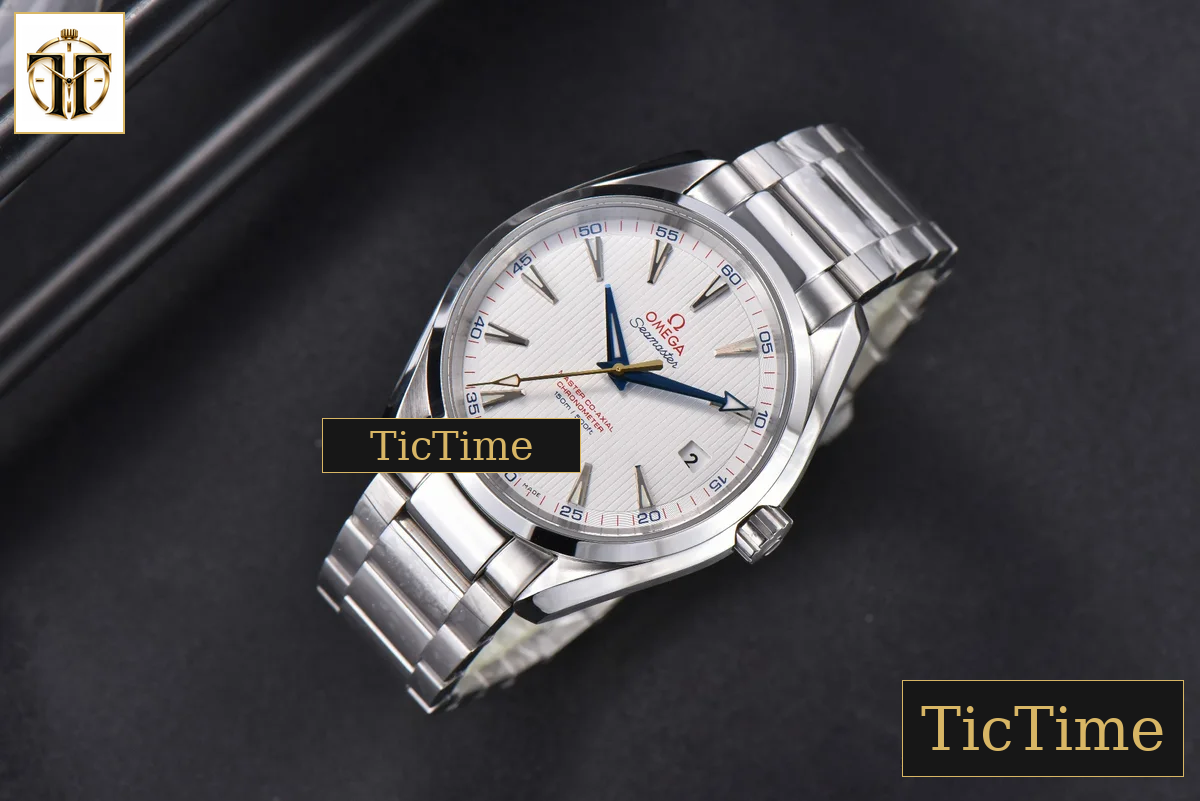 Aqua Terra 150M 41mm VSF White Dial Gold Hand SS Bracelet A8900 — foto 4