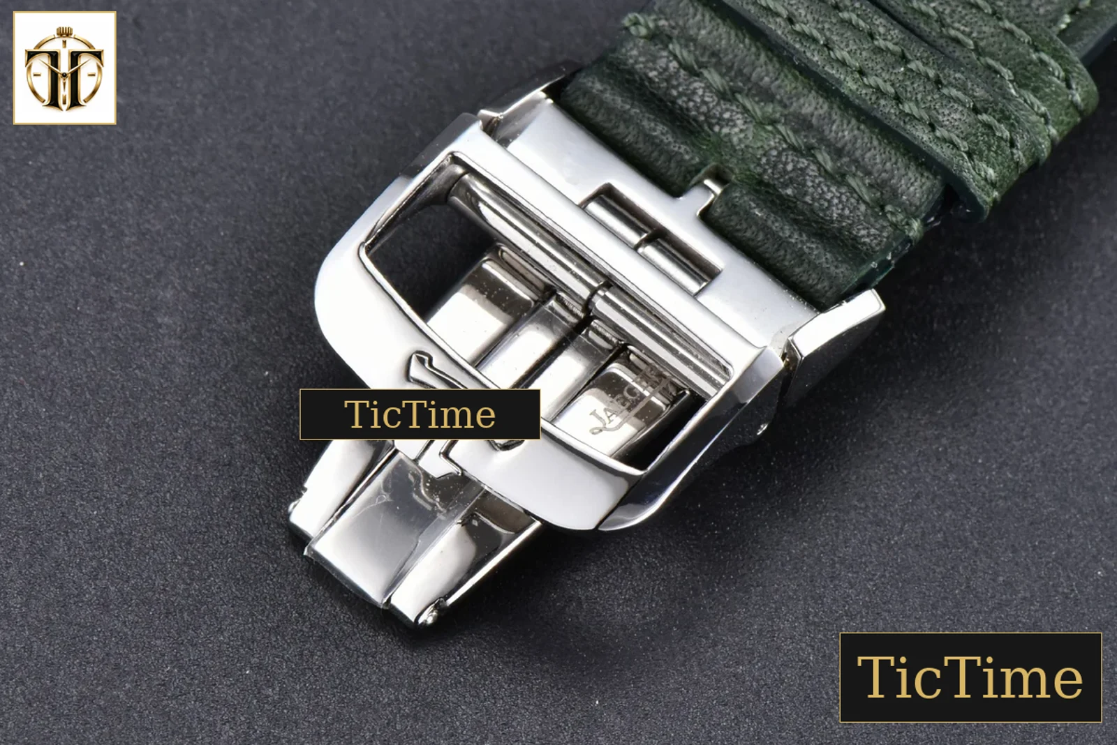 Master Reverso Tribute Small Seconds 30x47mm MGF Green Dial Green Leather Strap A854A — foto 29