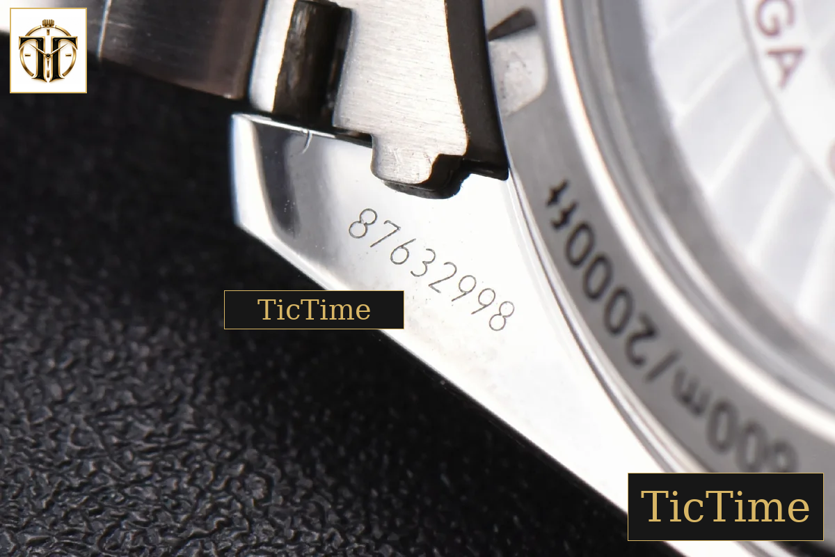 Planet Ocean 600m 42mm VSF Black Dial SS Bracelet A8500 — foto 23