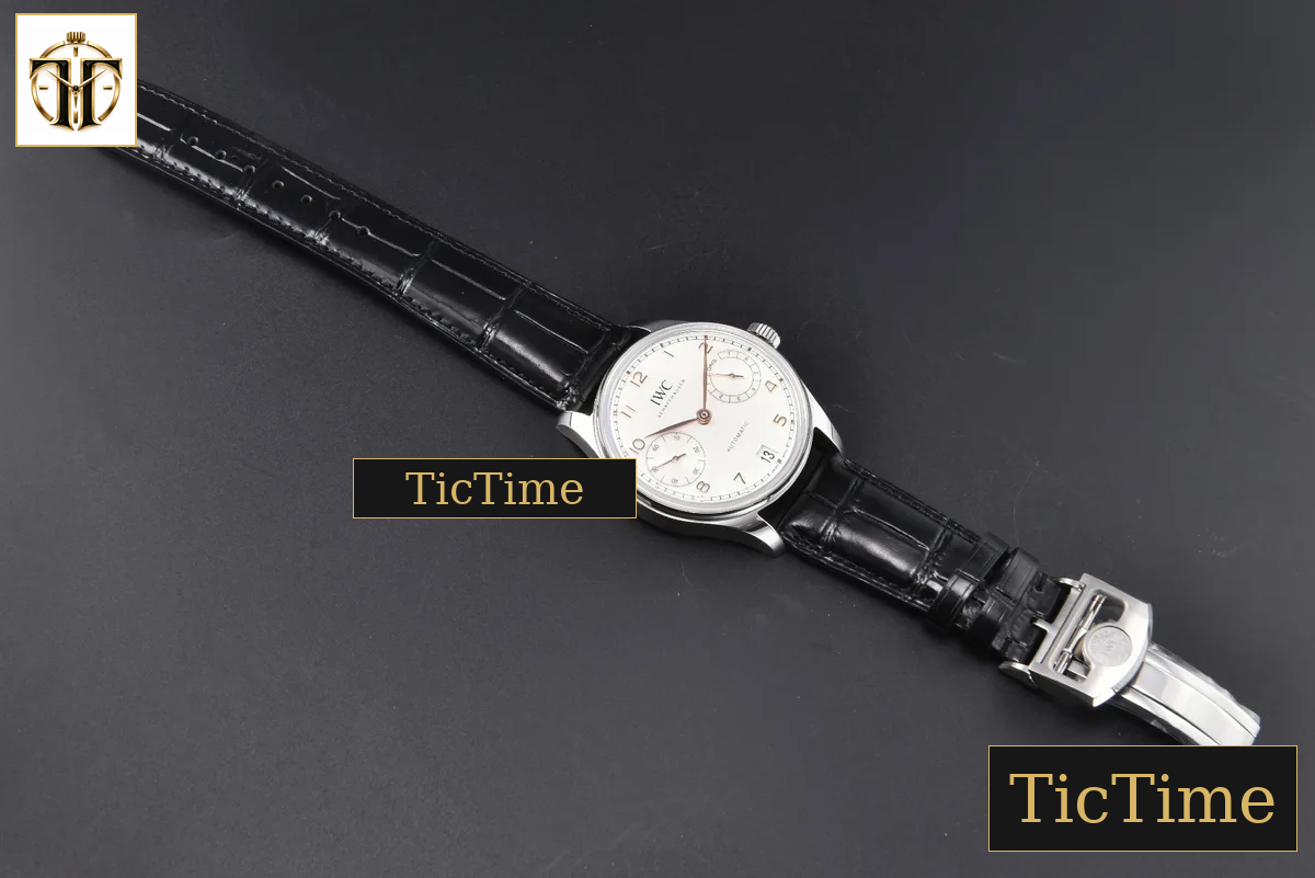 Portugieser Automatic 7 Days IWC0559E 42mm APSF SS White Dial YG Numeral Markers Black Leather Strap A52010 — foto 36