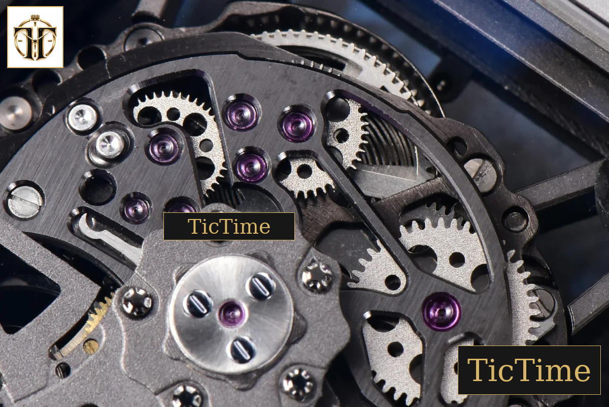 RM035-02 42mm T+F Black Forged Carbon Skeleton Dial Green Crown Purple Rubber Strap RMUL2 — foto 32
