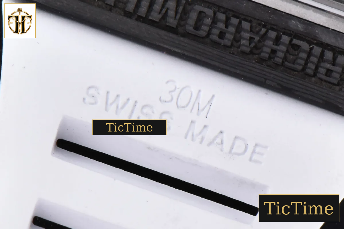RM035-02 42mm T+F Black Forged Carbon Skeleton Dial Red Crown White Rubber Strap RMUL2 — foto 23