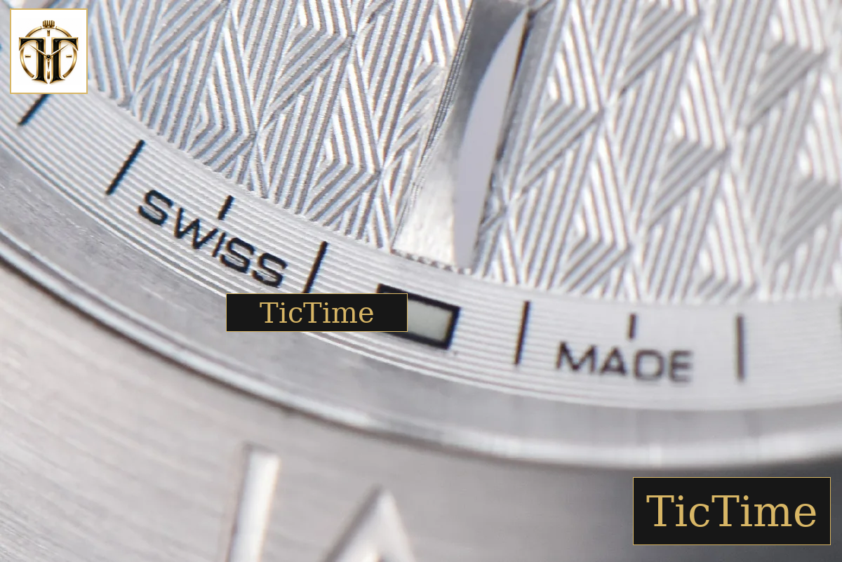Constellation 38mm VSF White Textured Dial SS Bracelet A8500 — foto 8