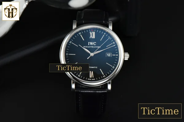Foto frontal — Portofino Automatic 40mm ZF Black Dial Silver Marker Black Croc Strap A9019
