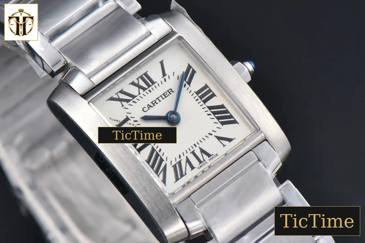 Tank Francaise Small Slim 25.7mmx21.2mm 8848F SS Bracelet Quartz — foto 11