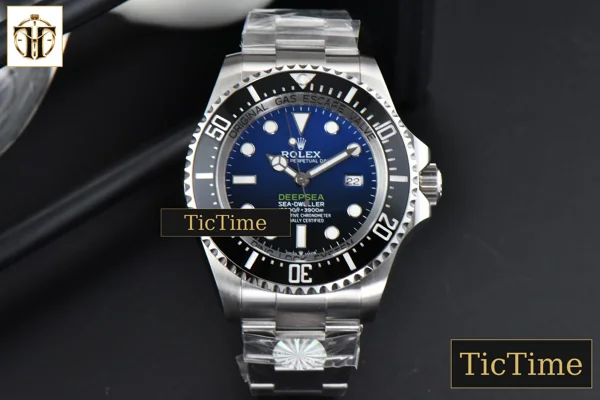 Foto frontal — Sea-Dweller ‘D 126660 44mm ARF Blue’ Blue Gradiant Dial SS Bracelet A2824