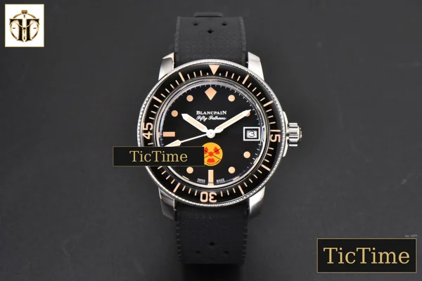 Foto frontal — Fifty Fathoms No Rad 5008D 40mm GSF Black Dial Black Rubber Strap A1151