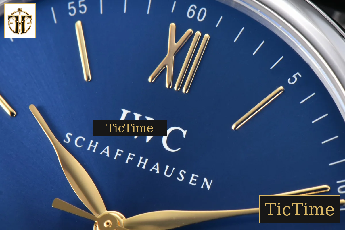 Portofino 40mm V7F Blue Dial YG Hands Black Leather Strap A2892 — foto 5