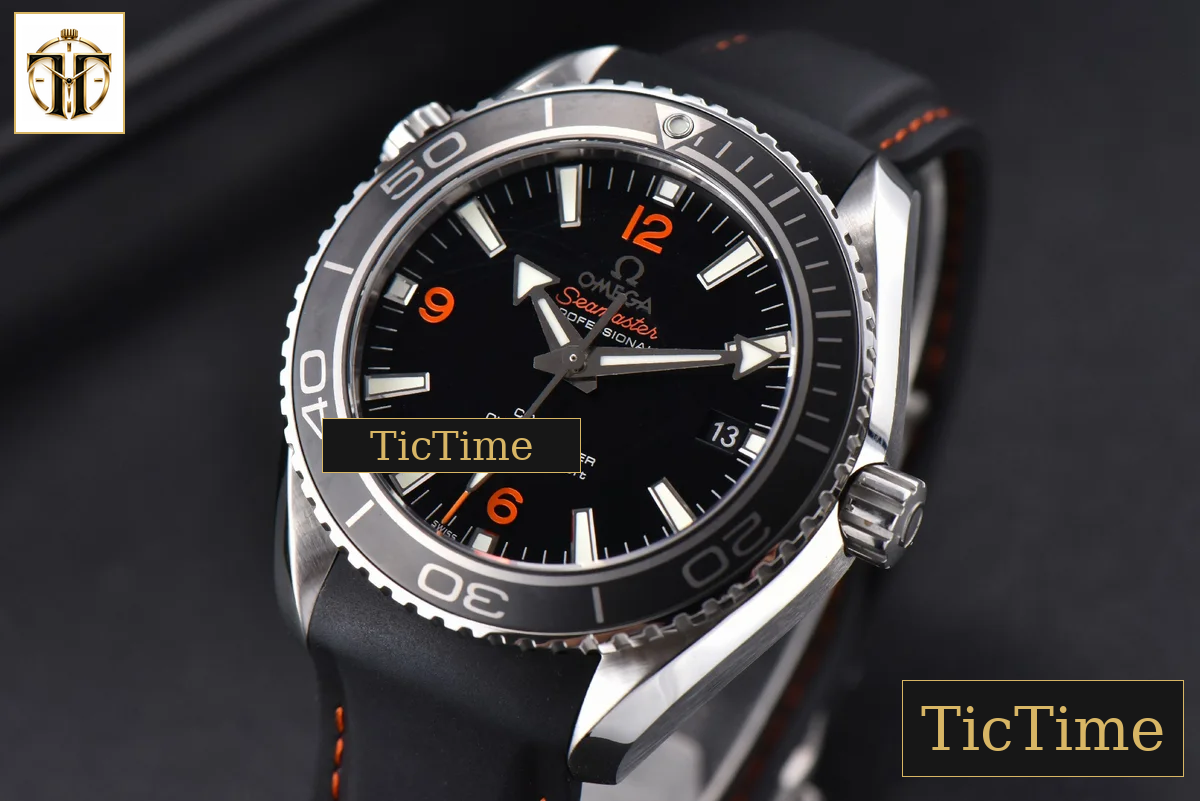 Planet Ocean 600m 42mm VSF Black Dial Orange Marker Rubber Strap A8500 — foto 4